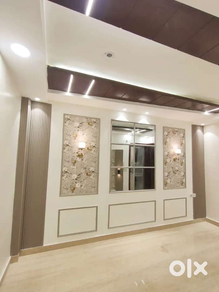 2 bhk  floor for sale in sector 4 rohini.