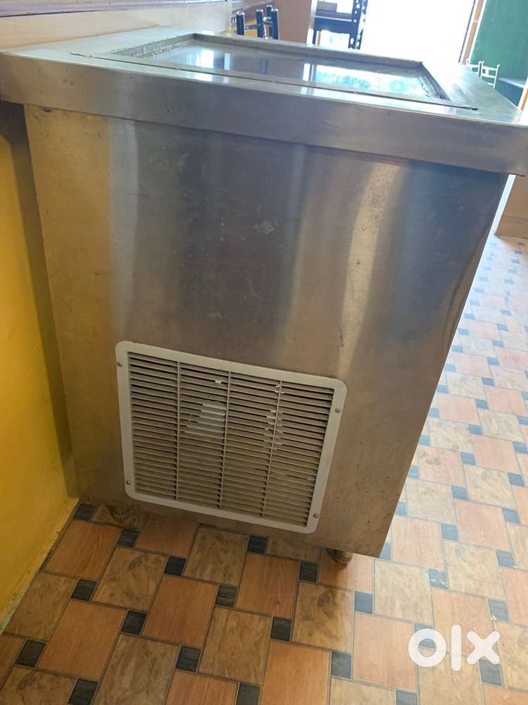 Cold stone ice cream machine