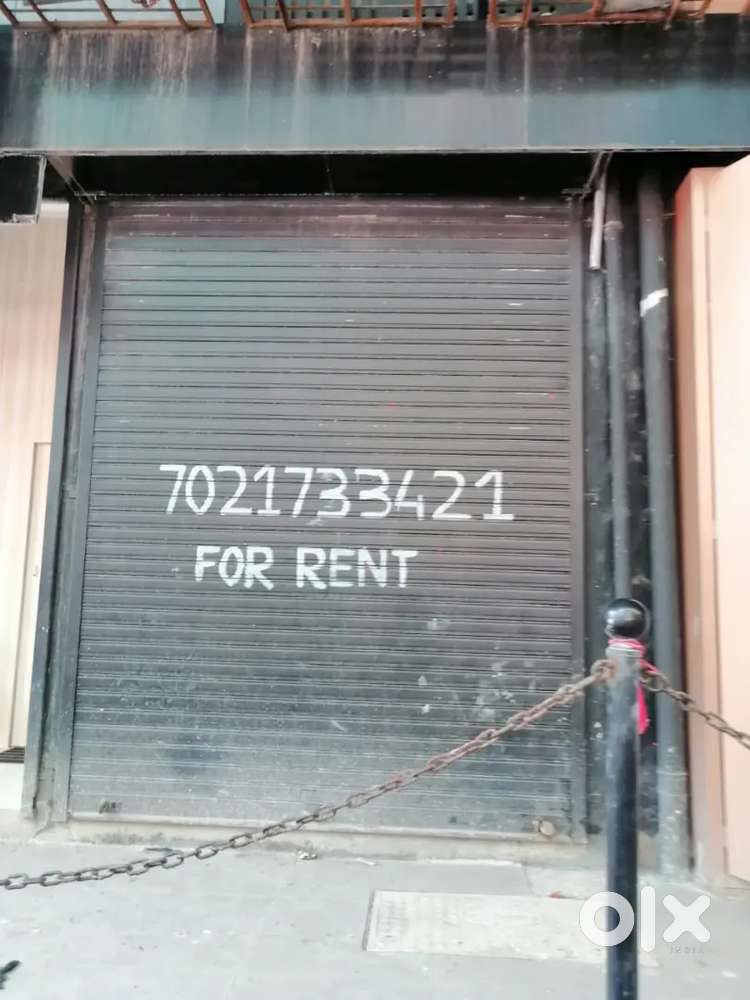 Shop For Rent in Baara Chawl, Agripada.