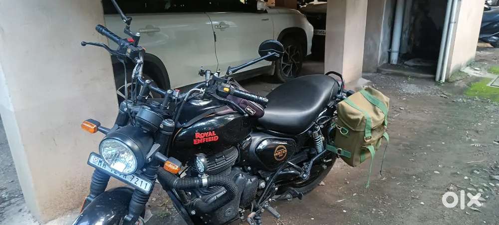 Hunter 350 modified seat and spoke model rear tyres