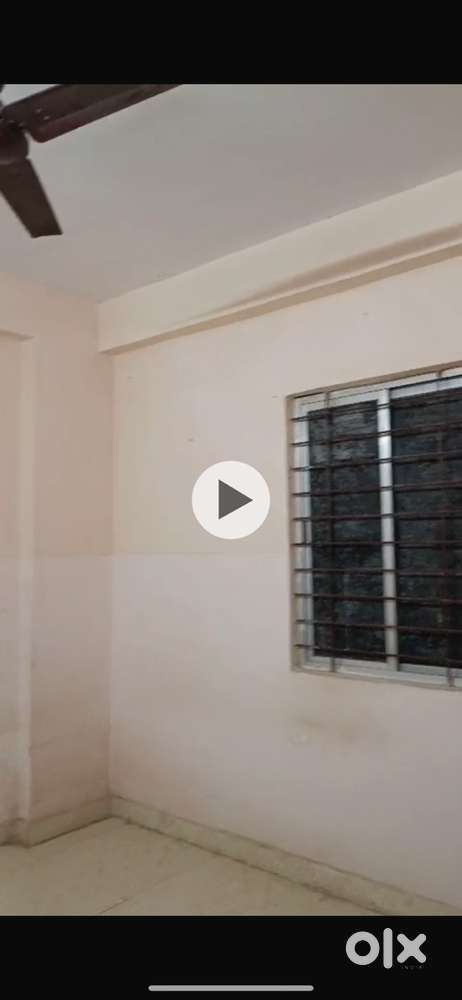 1 roommate require(only girls)