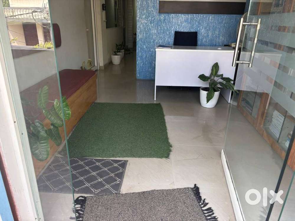 Edappally: Ideal Institute Space for Rent, Ist floor – Near Metro 363