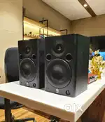 Yamaha MSP5 studio monitors