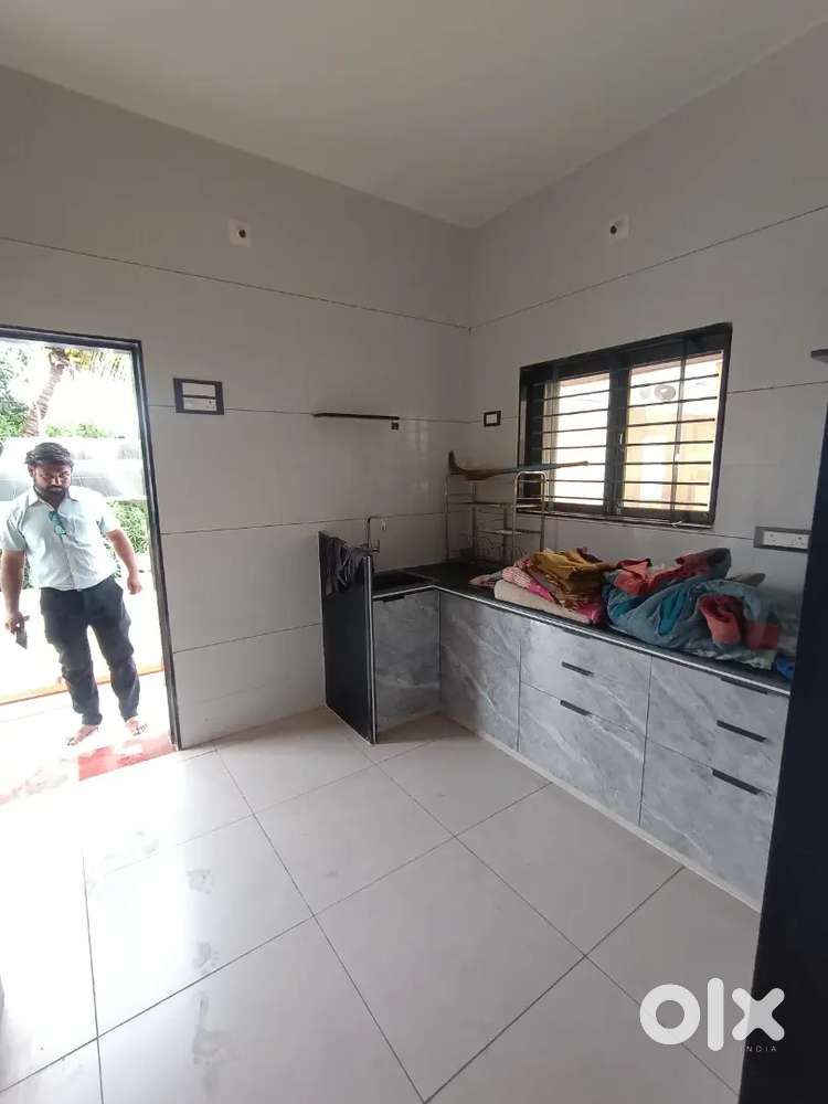 Rent room n kitchen semy furniture