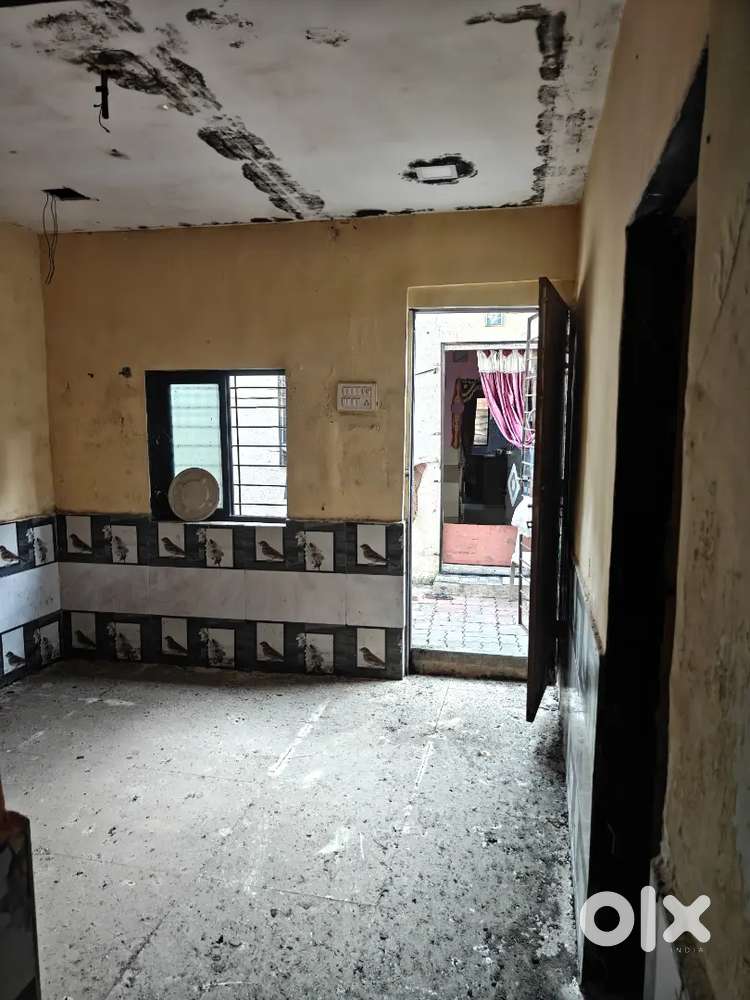 1Bhk,GroundFloor,InChawl,Ownership,NearEvaSchool,OppositeToPalavCity