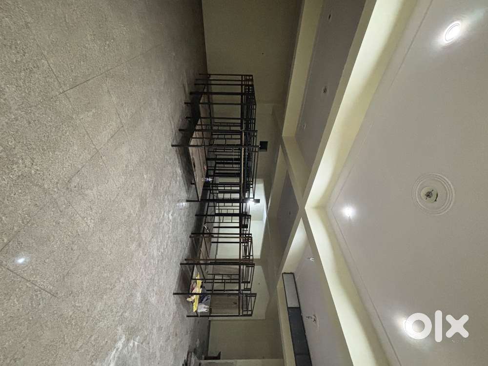 Prime 1800 Sqft Commercial Hall for Rent