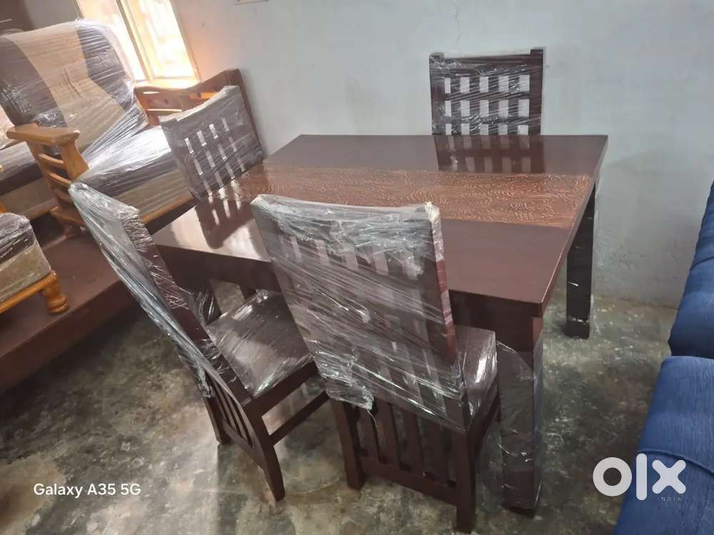 Brand new 4 seater wooden daining table at affordable prices Cash on d