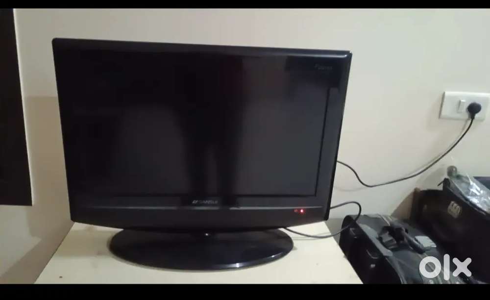 Sansui TV with remote + speaker + mi band