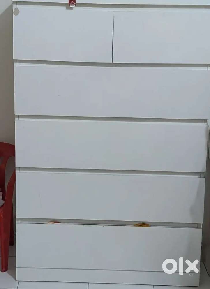 Wardrobe, chest of drawers (Ikea) and study table (Ikea) for sale