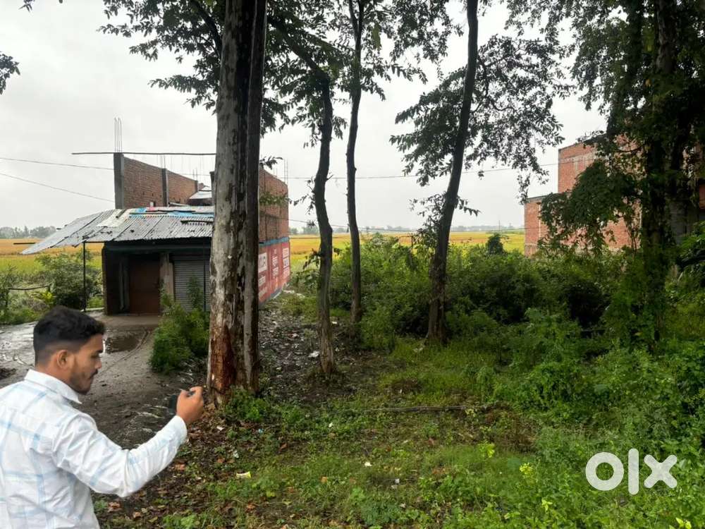 Plot on basto to gorakhpur national highway