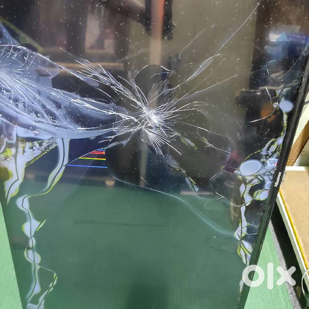 Hisense 43 inches led tv  screen broken