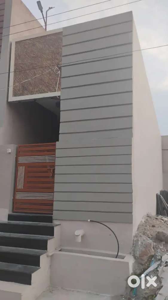 53 గజాలు ఉత్తరం ఫేసు ఇల్లు సంగడిగుంట LR కాలనీ లో అమ్మకమునకు కలదు