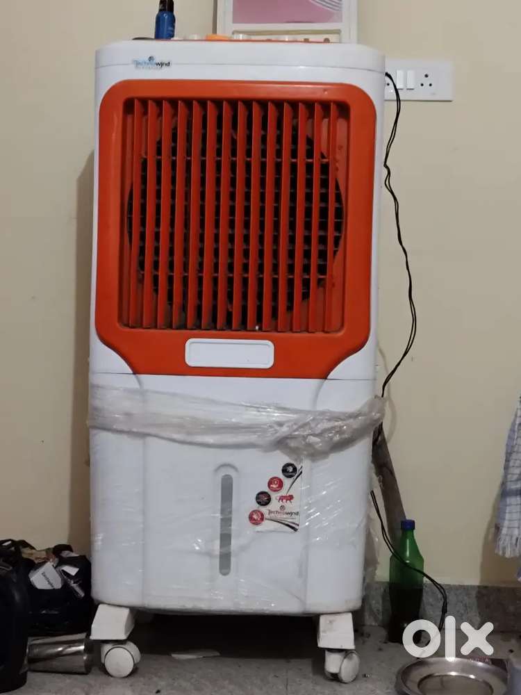 Cooler..100 lire(urgent sale)