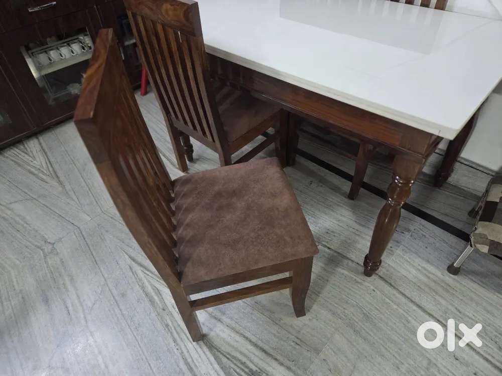 Dining table with 4 chair set