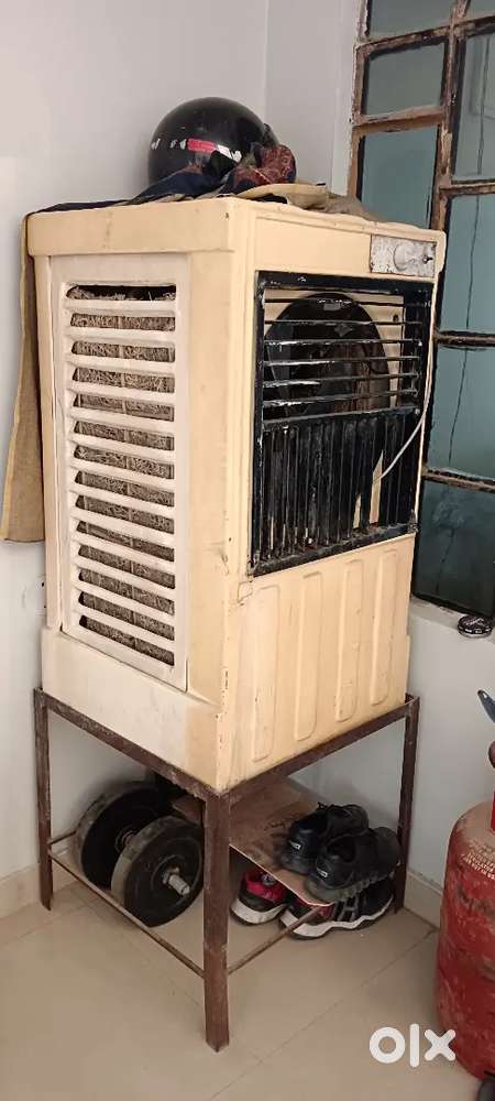 A cooler in good condition