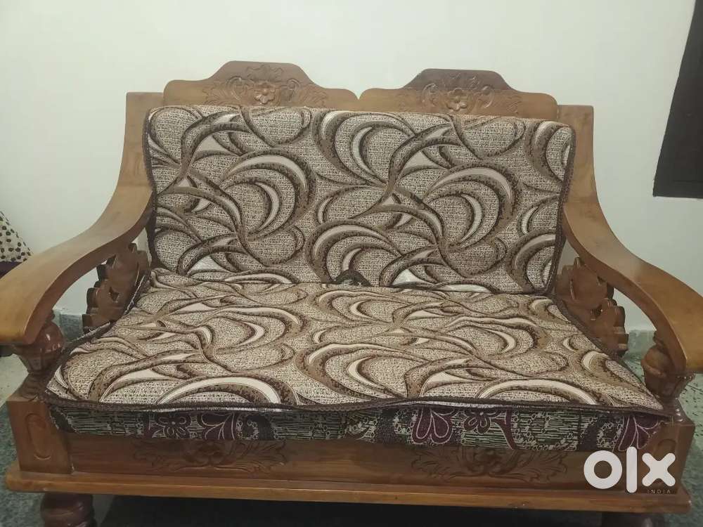 2 seater sangwan Sofa good condition