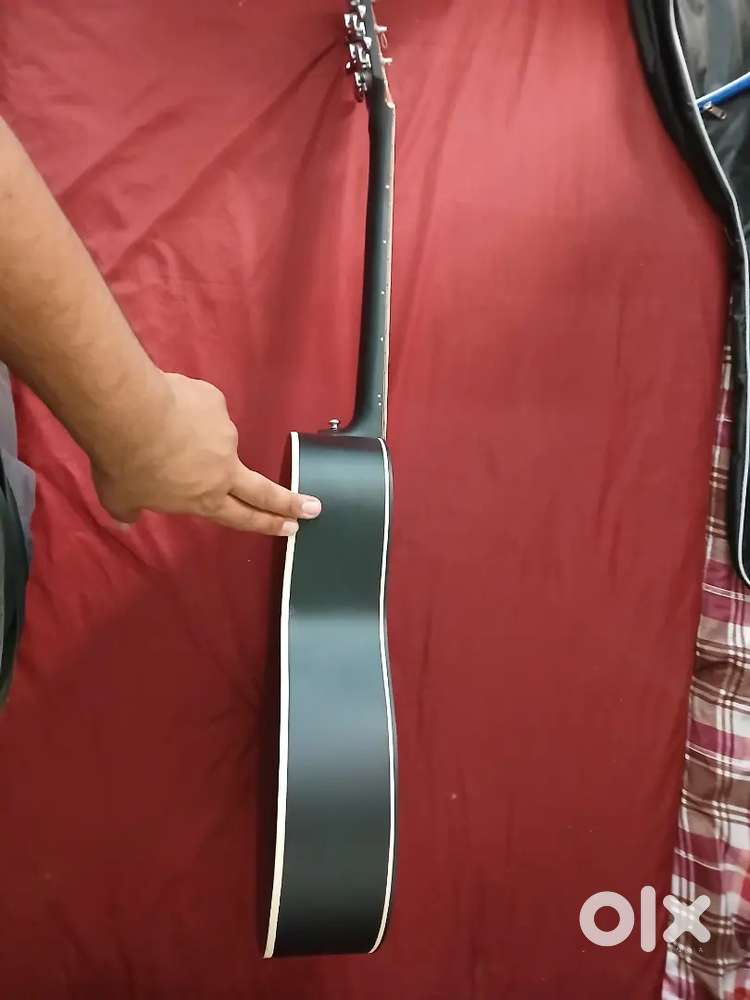 GUITAR MUSICAL INSTRUMENTS