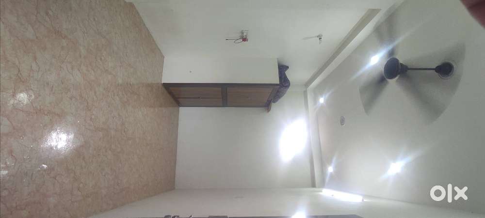 1 Room/Space available for Office/Students/Professional