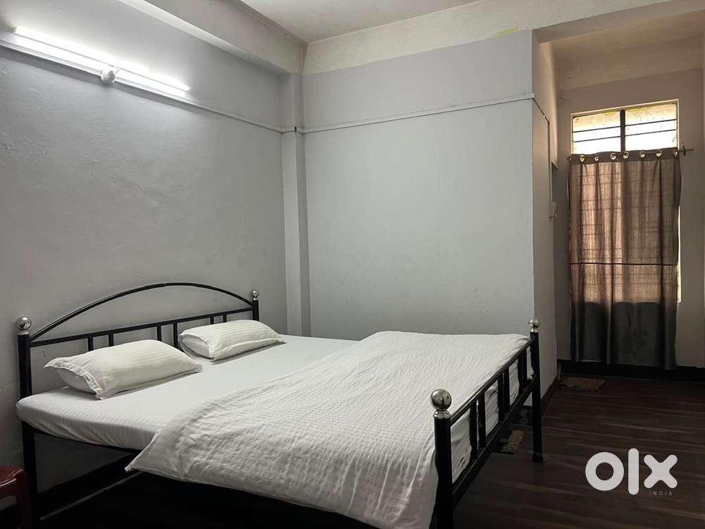 Tenant for a semi furnished room