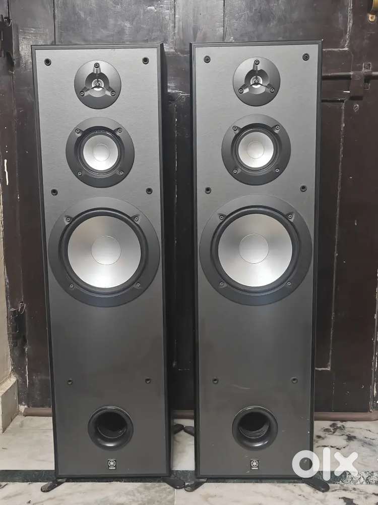 Yamaha floor 2 Tower speaker 8ohms 220 watts used any AV receiver avr