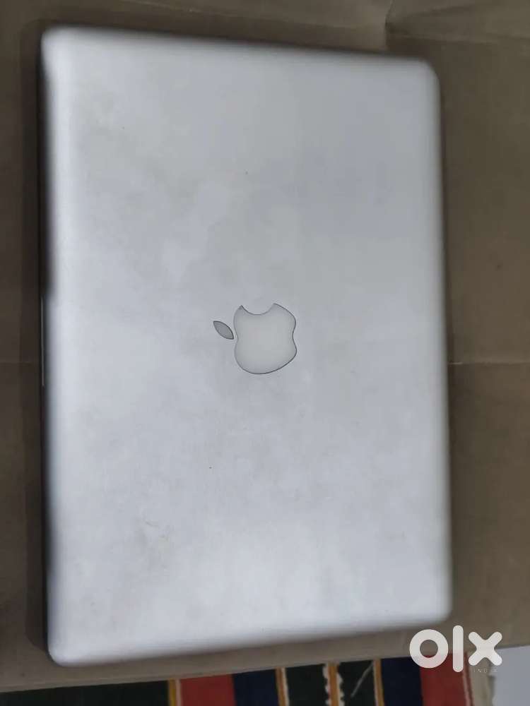 Apple Macbook pro 13 inch 2012