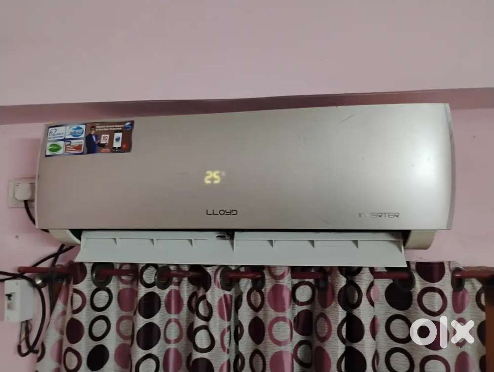 Lloyd 5star AC. 6years old Good Running condition