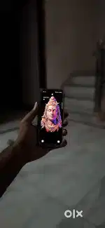 Samsung z fold 5 global 12 256 display me ek chota sa dot he