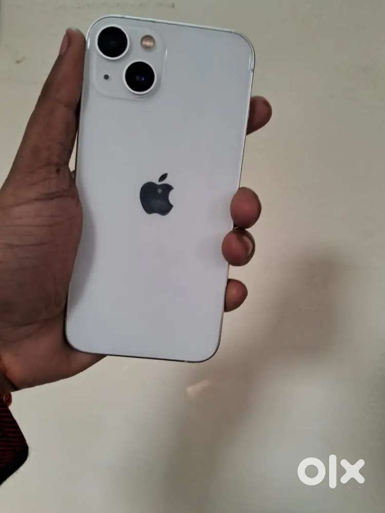 iPhone 13 white 128Gb 98 percent battery health