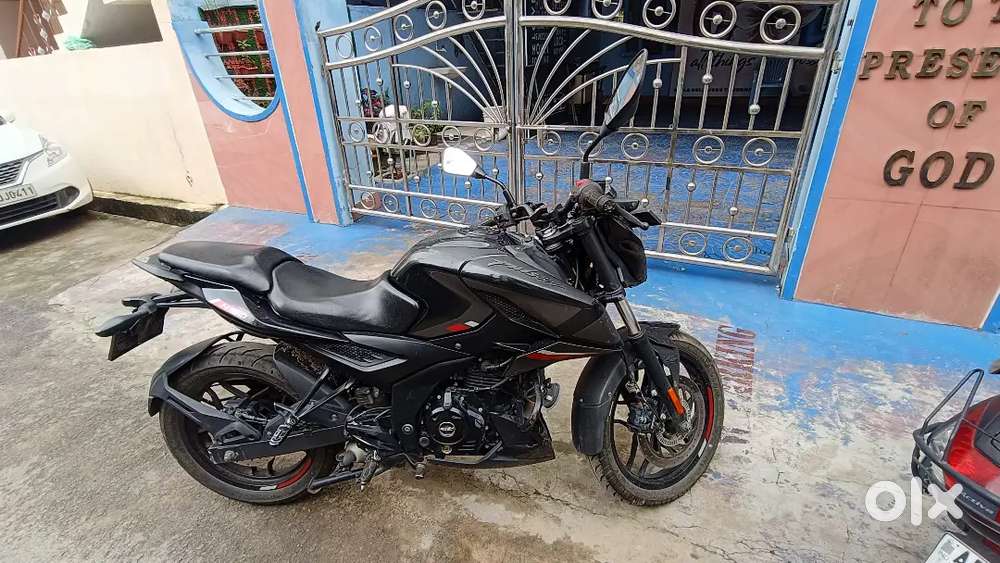 Bajaj Pulsar n160