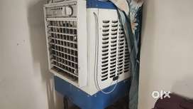 A middle size Cooler