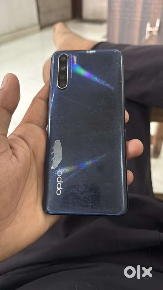 Oppo f15 8gb ram 128 internal memory 5g