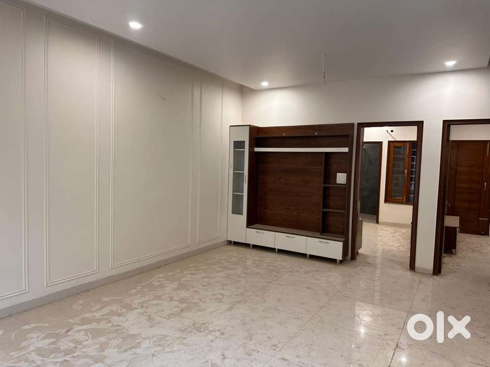 2Bhk Semi Furnished  ground floor Flat Sunny Enclave