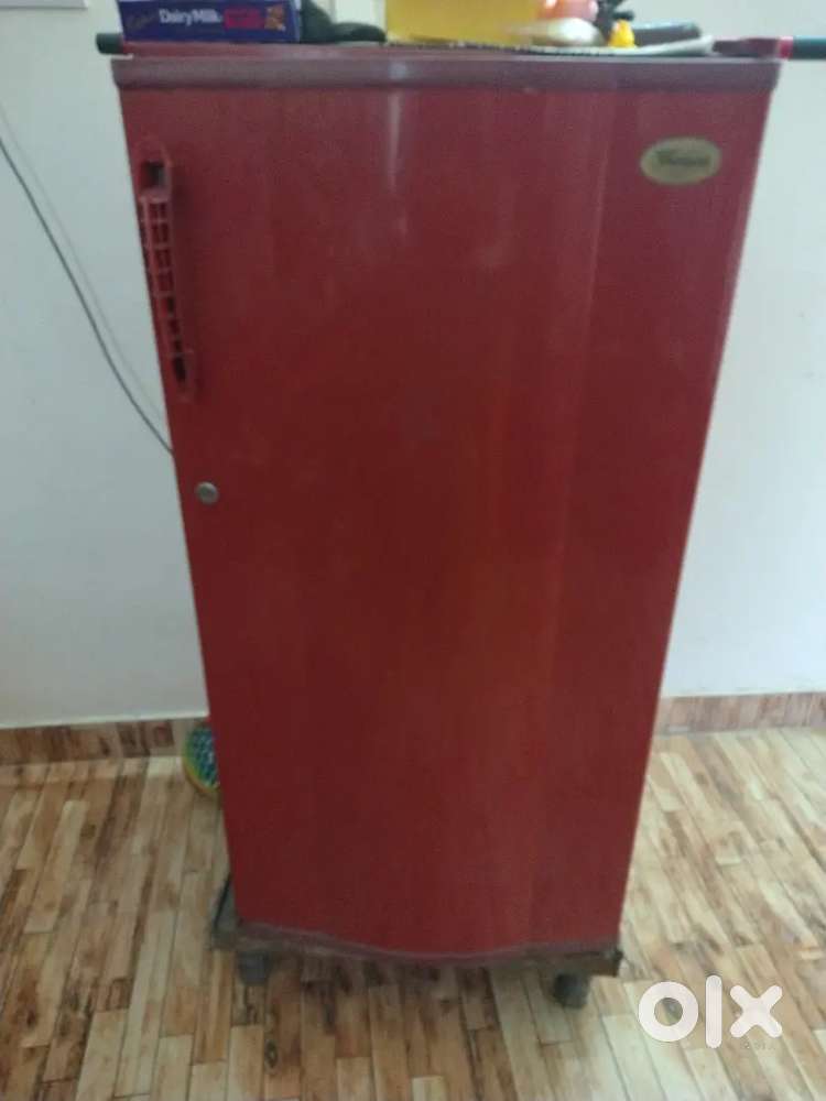 Whirlpool refrigerator 180 ltr