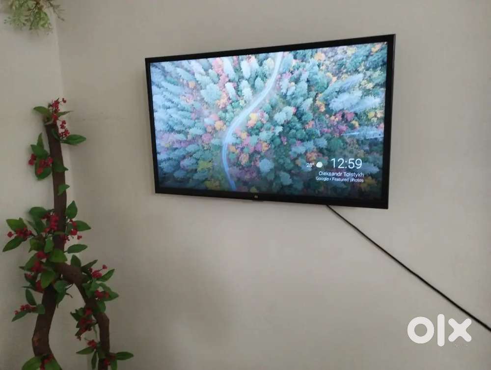 Mi smart tv 32inch with wifi - less used