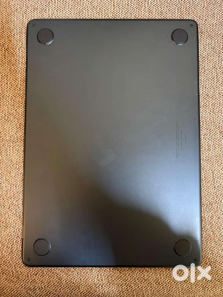 Apple macbook air M2 ,2022