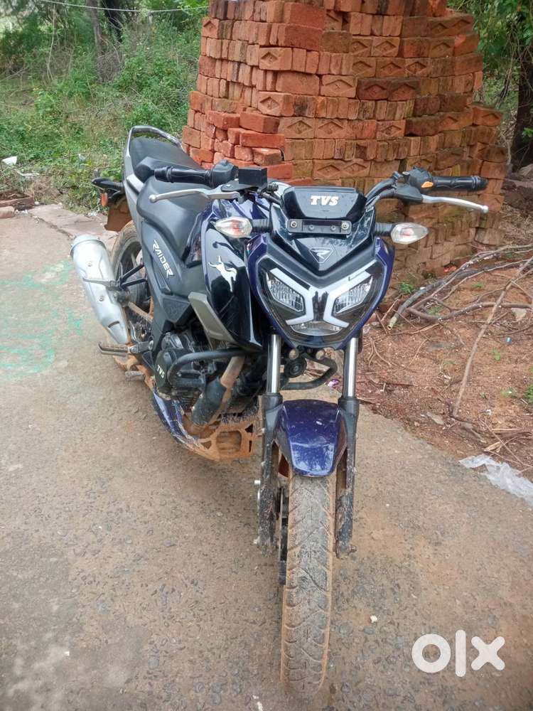 TVS raider