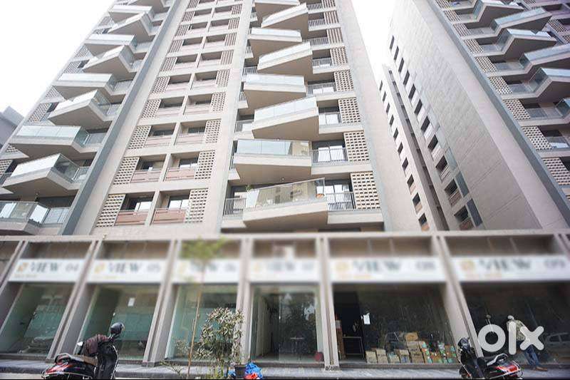 The View Shop For Sell in Sargsan