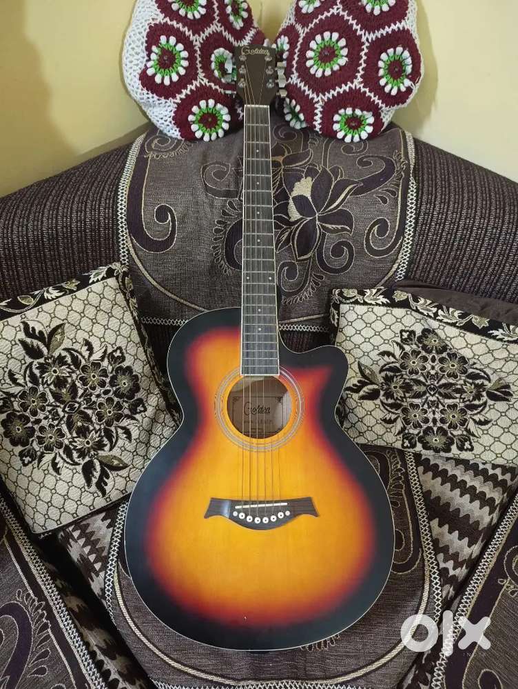 Guitar big size