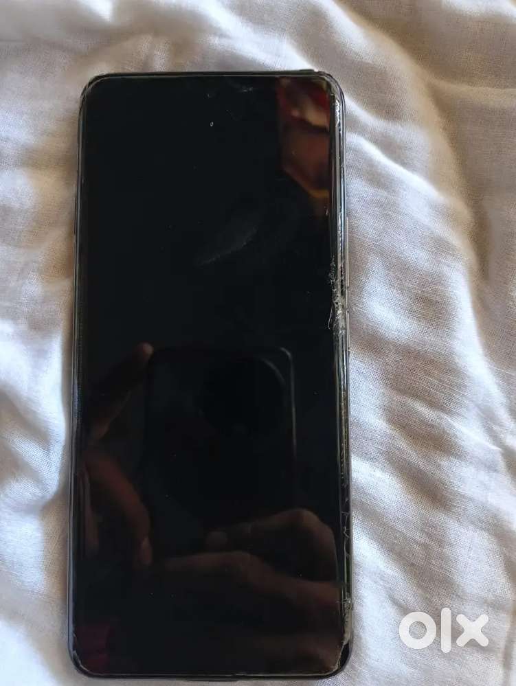 Realme 13 pro plus 5gUrgent sale 8gb Ram 256 internal memory