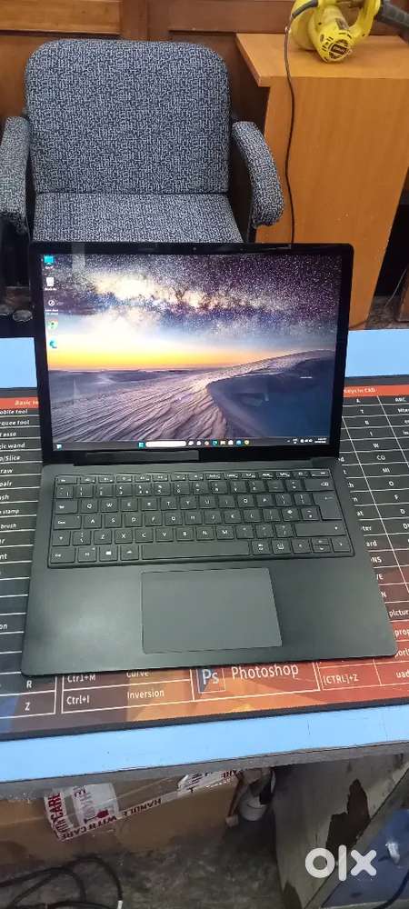 Microsoft surface laptop 4 core i7-11th Gen Ultra thin  Touch screen l