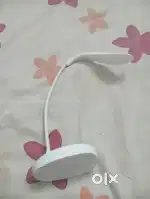 Ye ek desk light hai