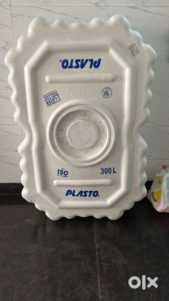 Square water tank