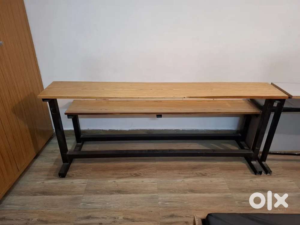 Desk and bench for coaching center