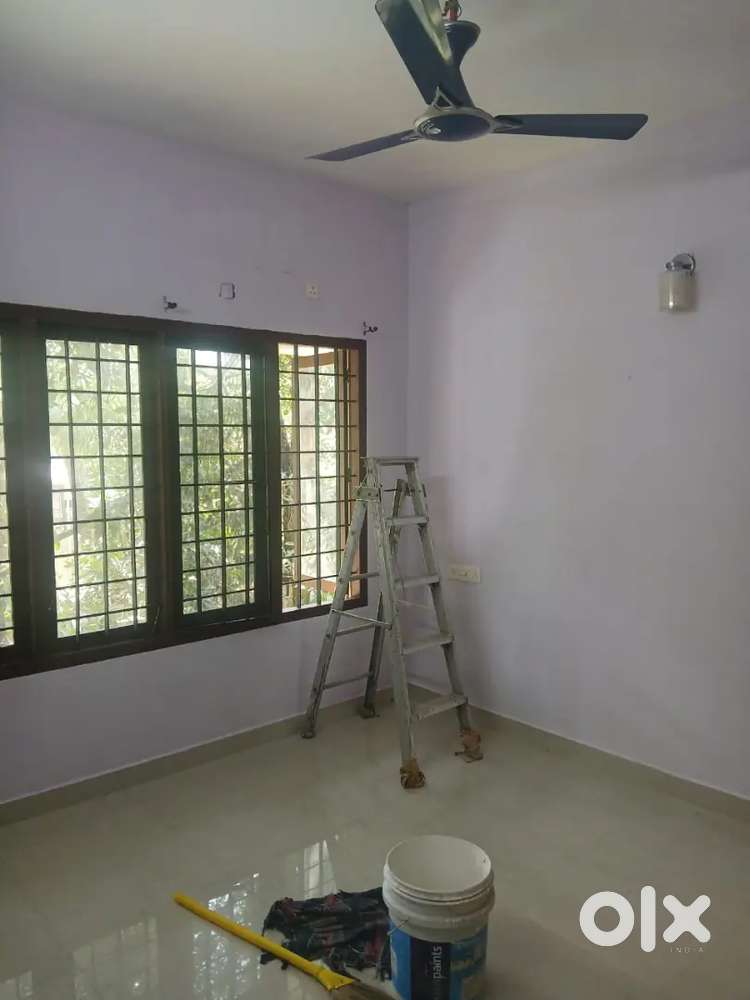 Rental one big bed hall kitchen toilet for bachelors, 700m from Kaloor