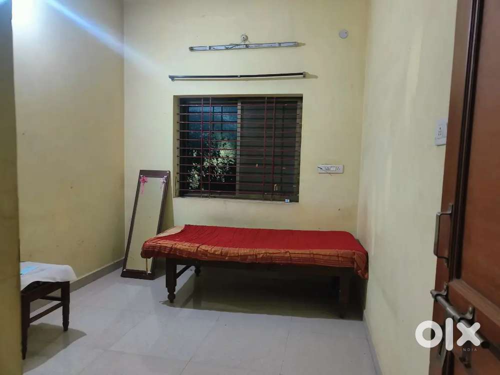 Need Roommate In 2bhk House