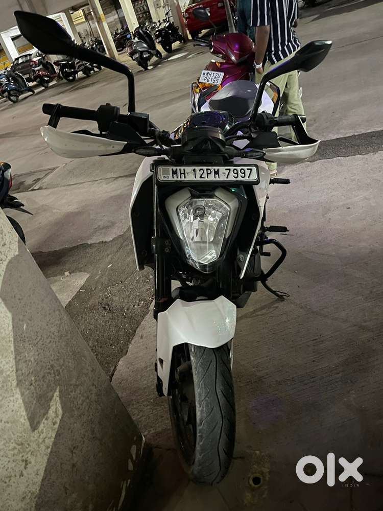KTM DUKE 250 Driven only 15300 kms with Chice no - 7997