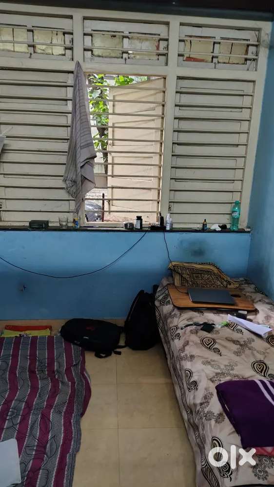 PG Room Available for Male Students in Model Colony