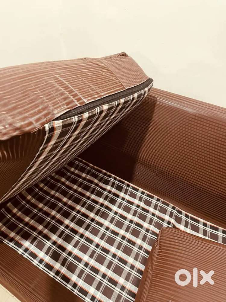 5 Seater Sofa Set with Cover and Pillows in very good condition