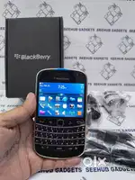 new blackberry bold 4 (9900) verient in all colors available  with cha