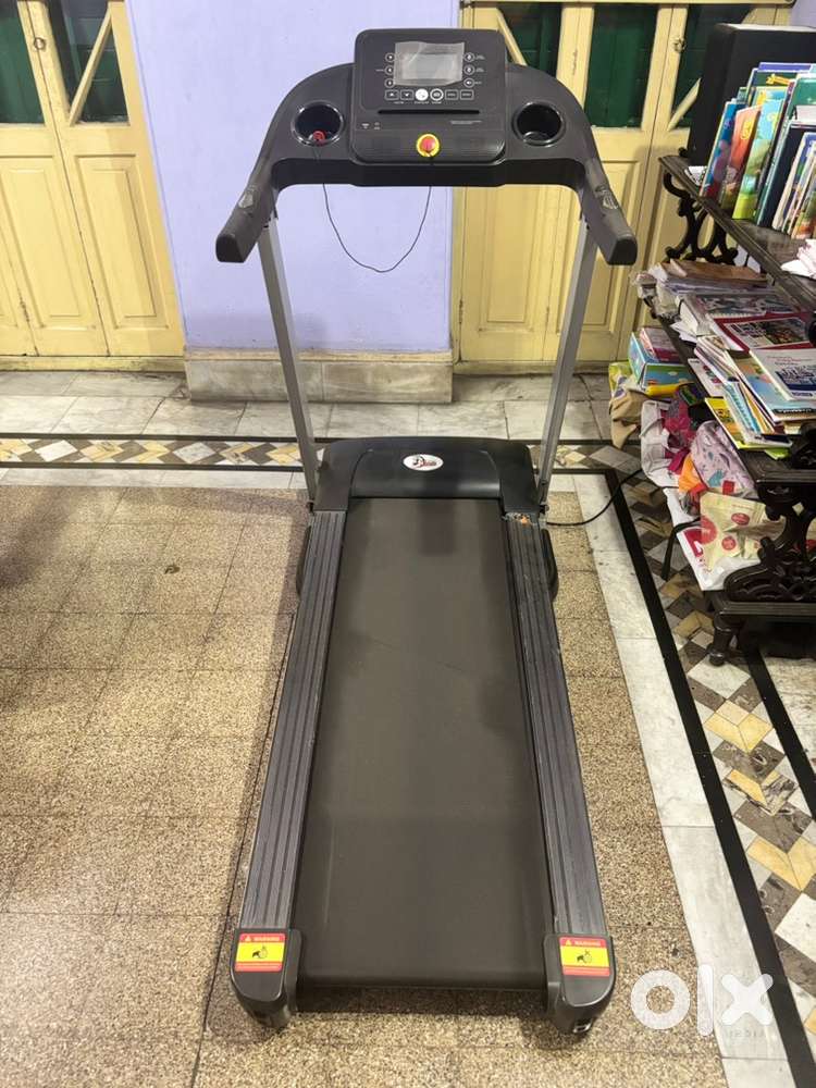4.5 HP 120kg user weight Durafit Treadmill